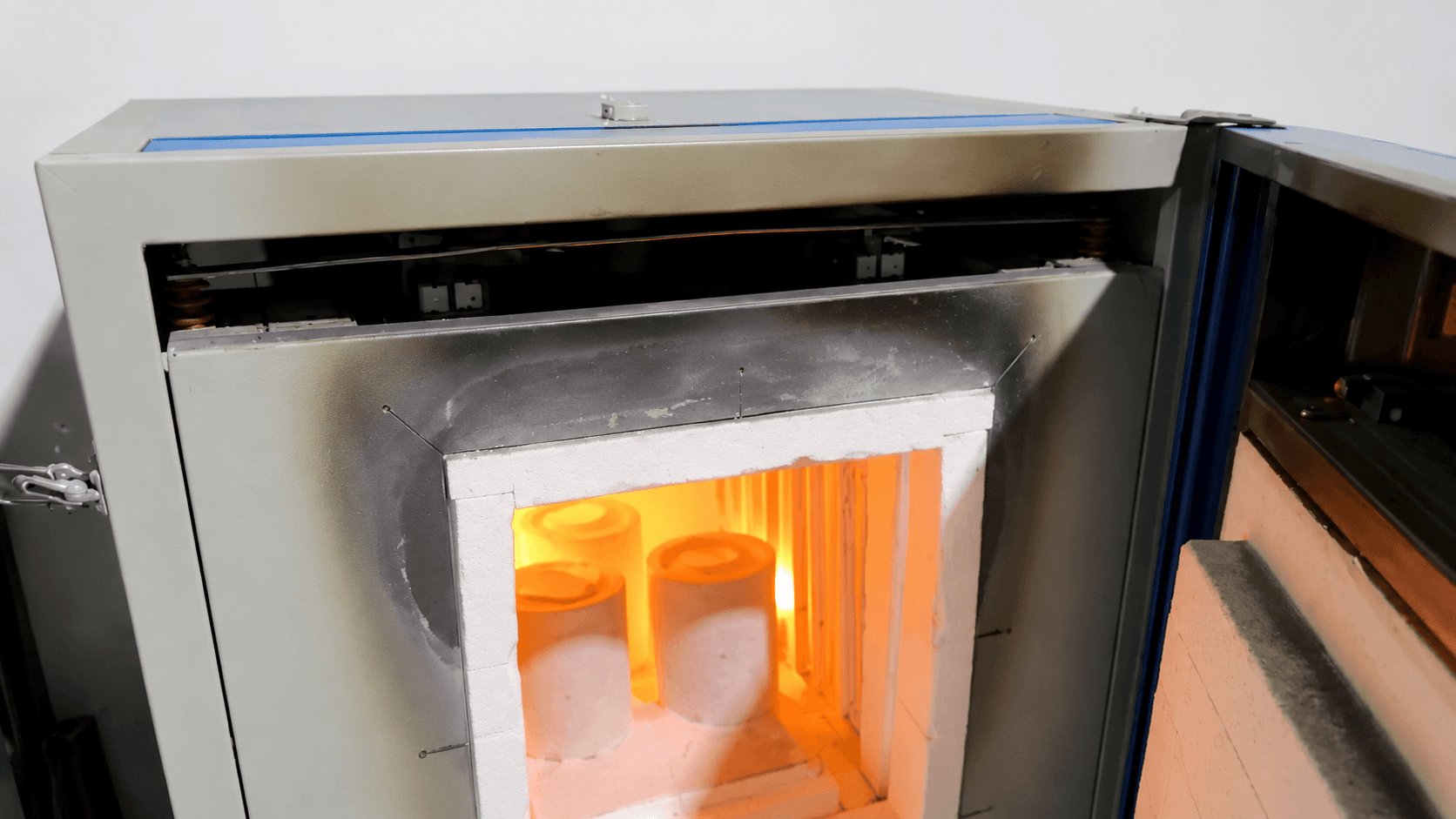 Temperature controlled furnace for vitrified bond grinding wheel manufacturing at Youlin Abrasive
