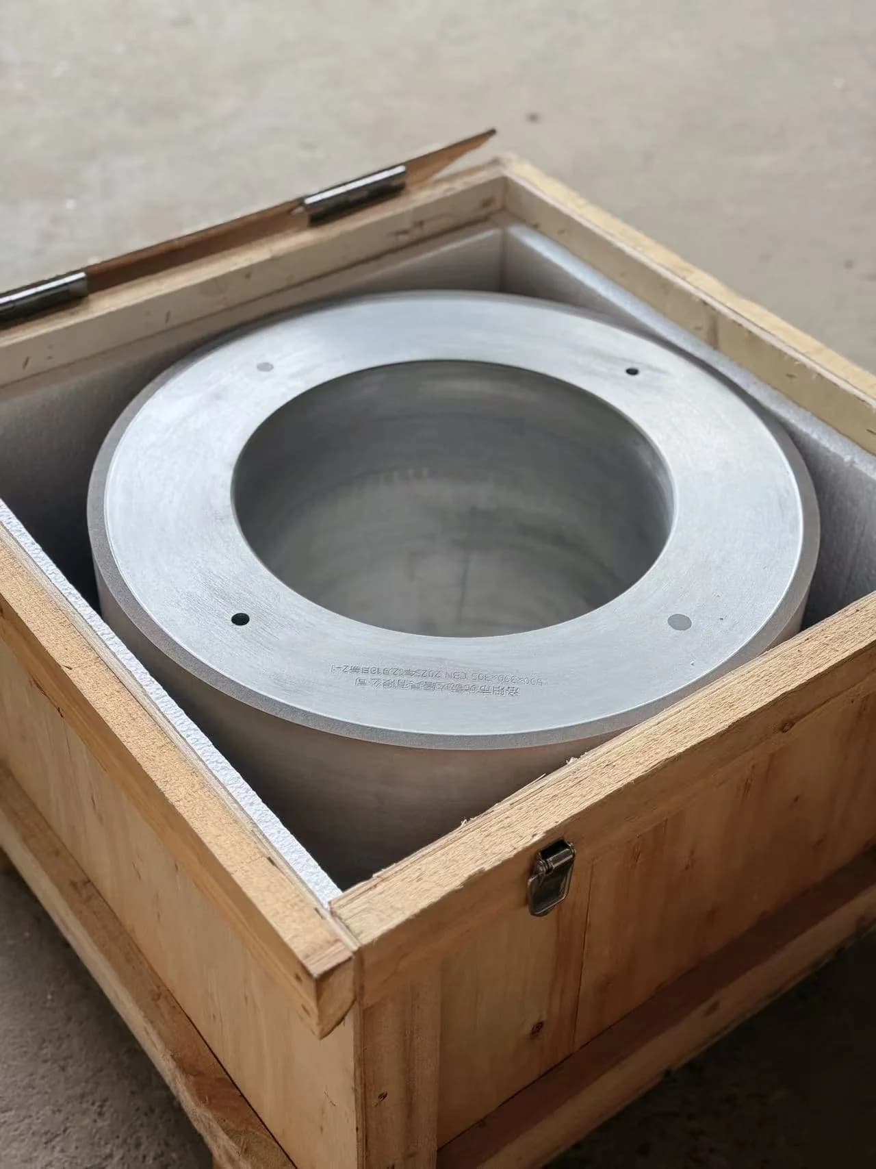 hydraulic grinding wheel for cylinder and shaft grinding